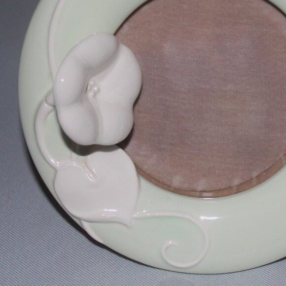 Fitz & Floyd Round Photo Frame | Vintage Picture Frame - Picture 2 of 5